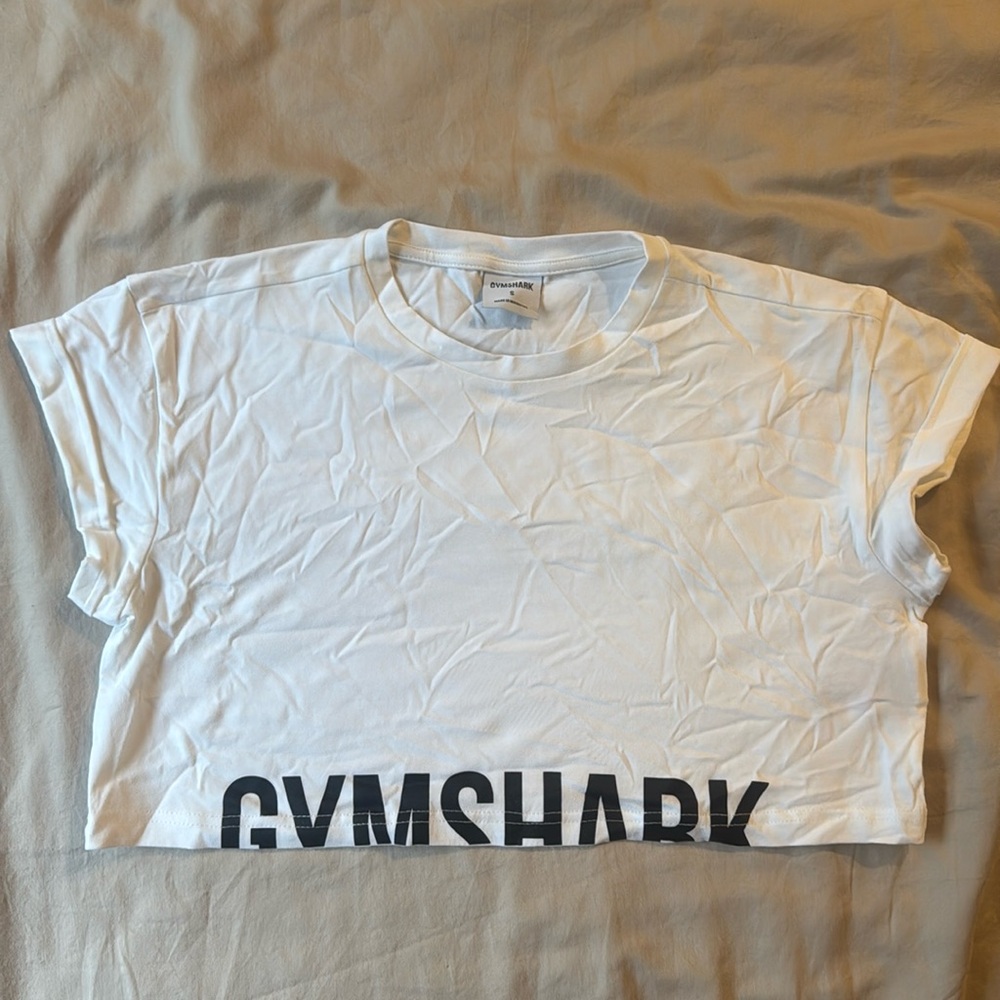 Gymshark cropped tshirt
